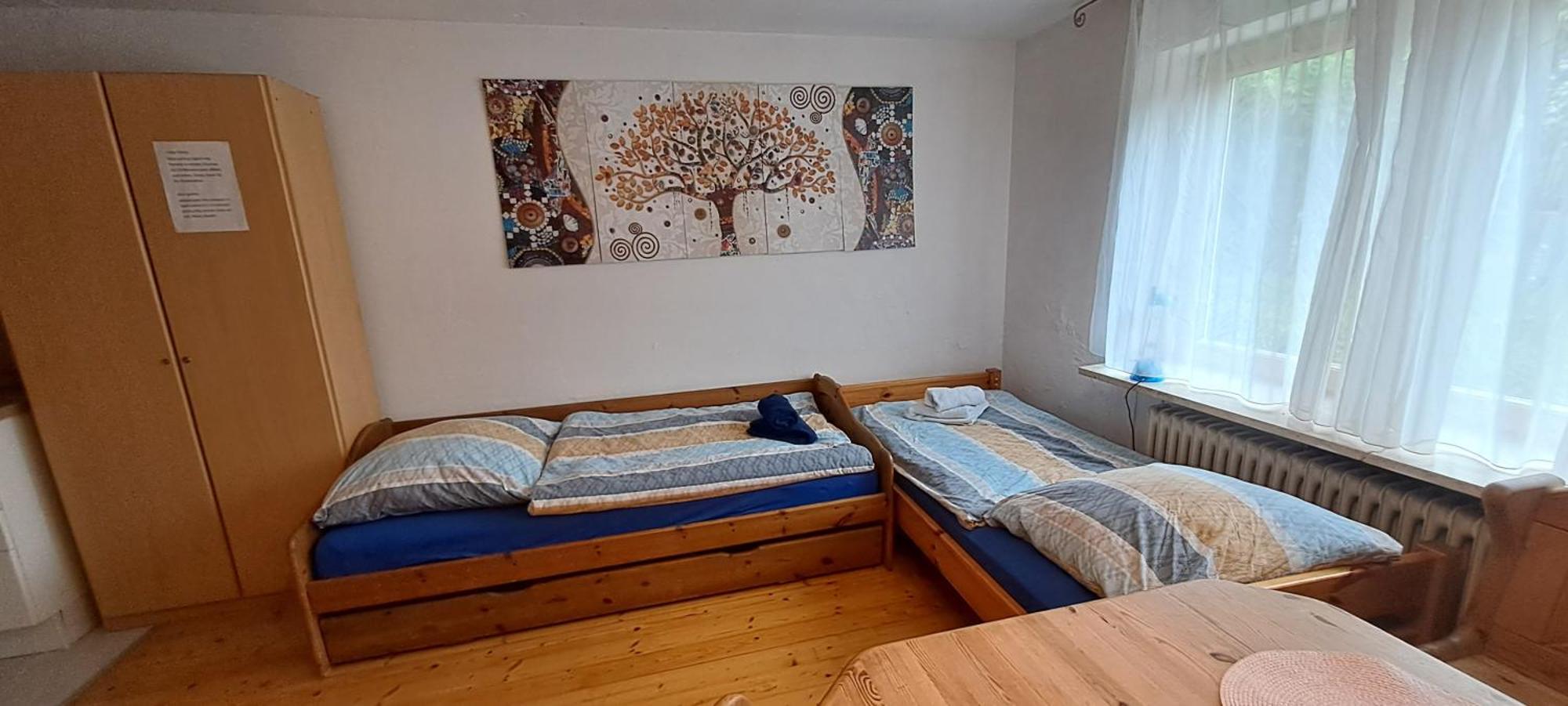 Apartment Helle Souterrainwohnung Nähe Flughafen, Landshut Und München 1 Bis 5 Personen